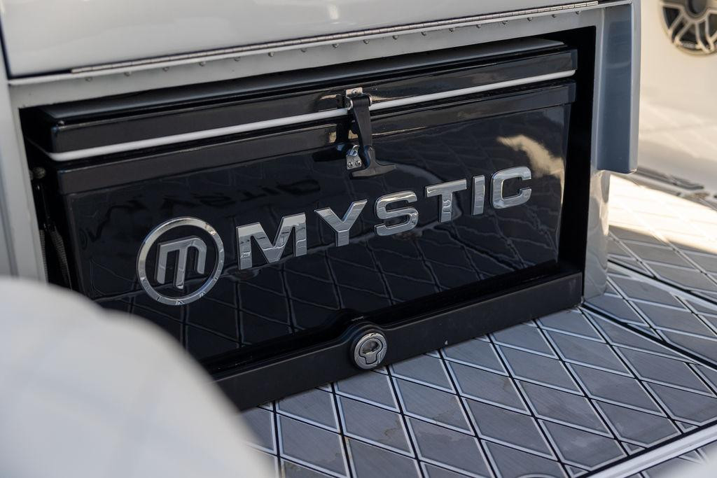 Mystic M4200