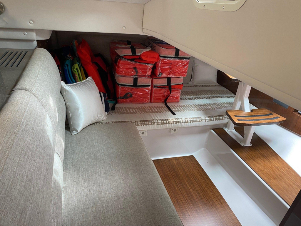 Four Winns 350 HORIZON