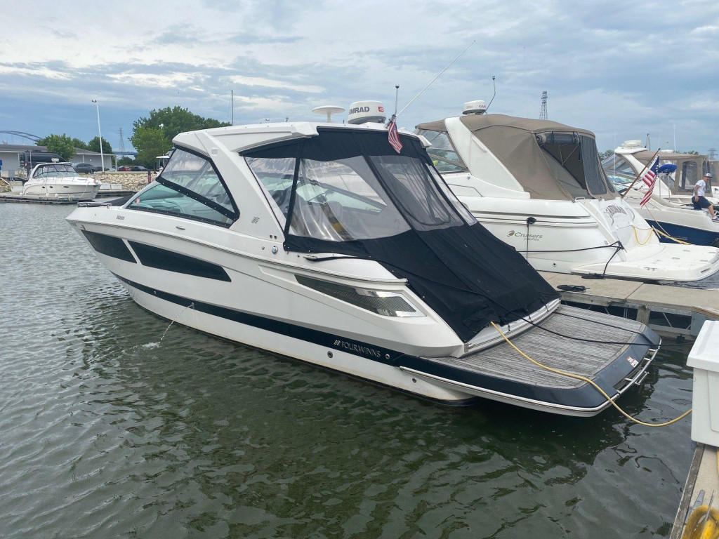 Four Winns 350 HORIZON