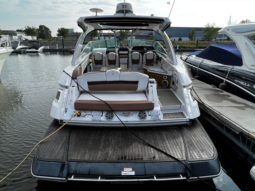 Four Winns 350 HORIZON