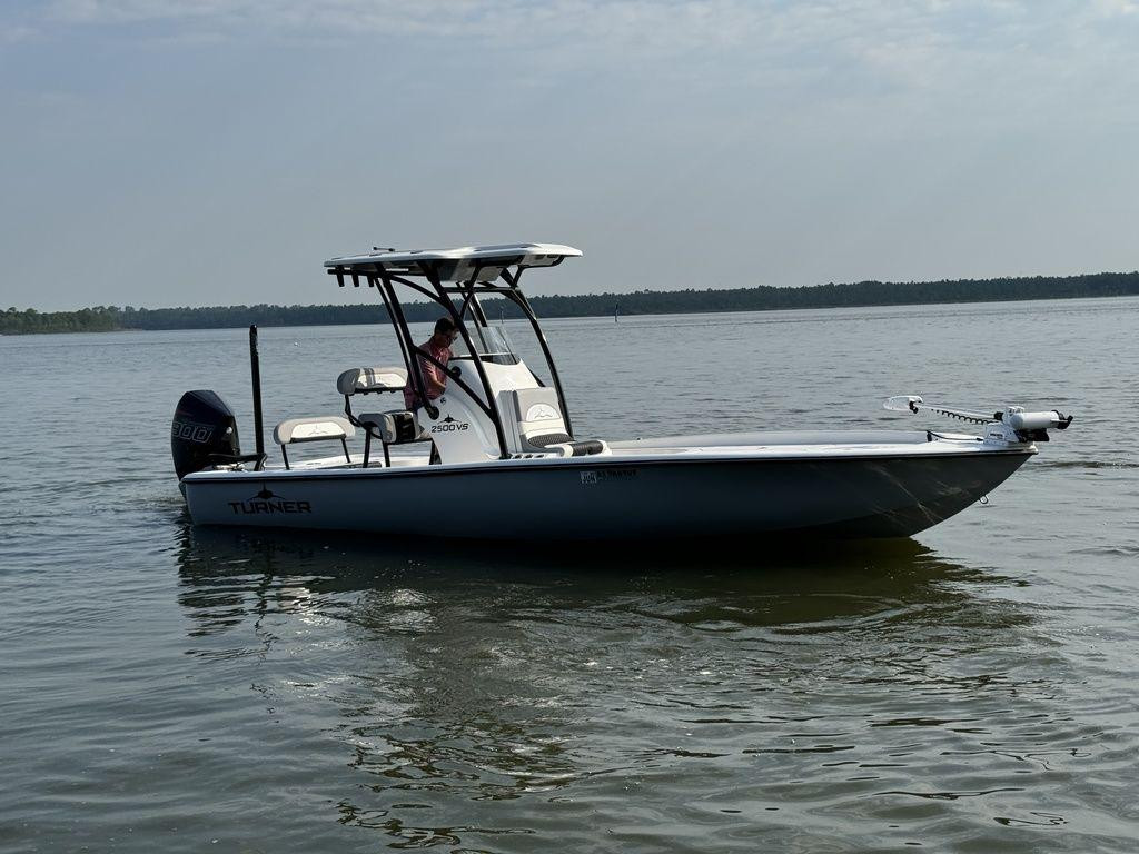 Turner Boat Works 2500 VS