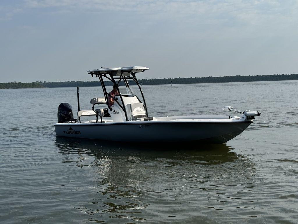 Turner Boat Works 2500 VS