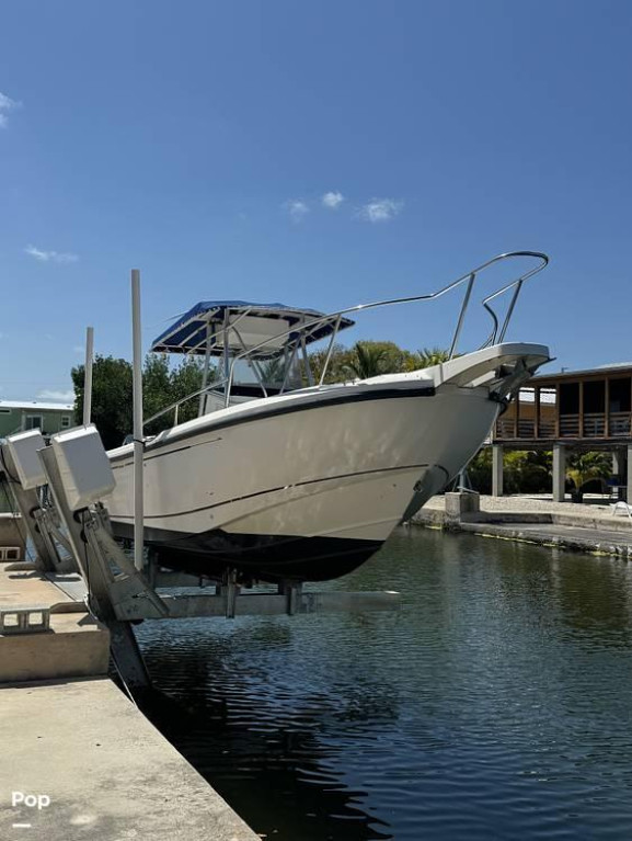 Boston Whaler Outrage 26 CC