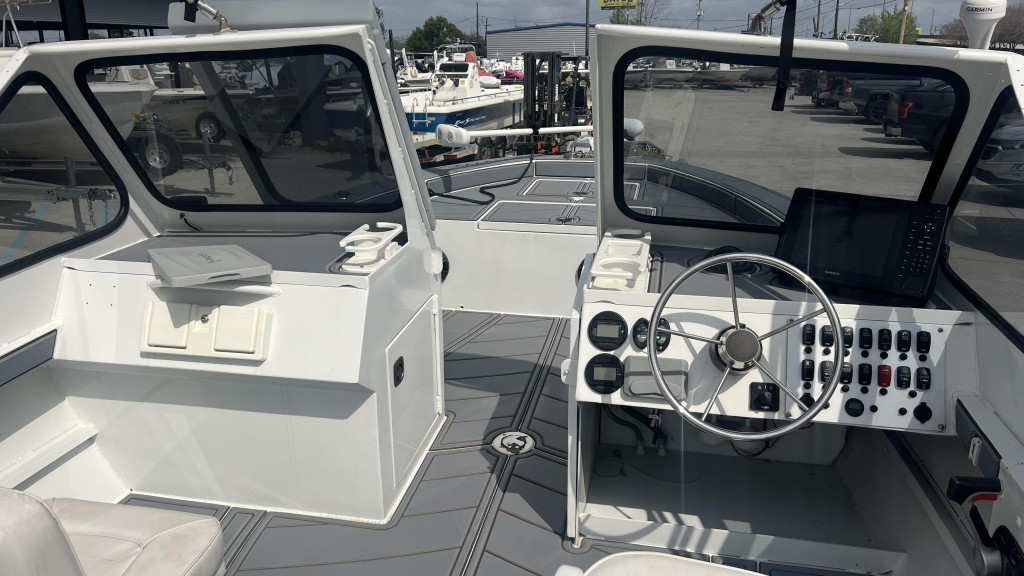 Gravois 22' Dual Console Hybrid