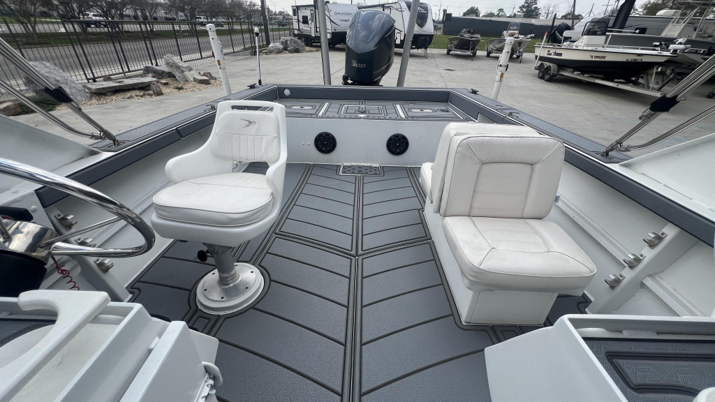 Gravois 22' Dual Console Hybrid