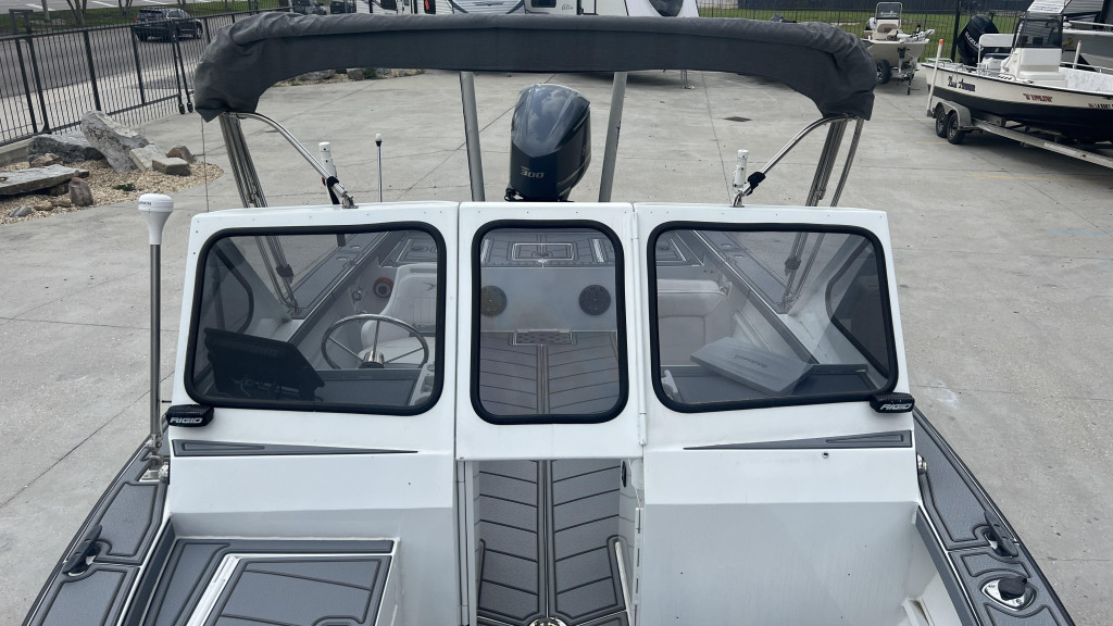 Gravois 22' Dual Console Hybrid