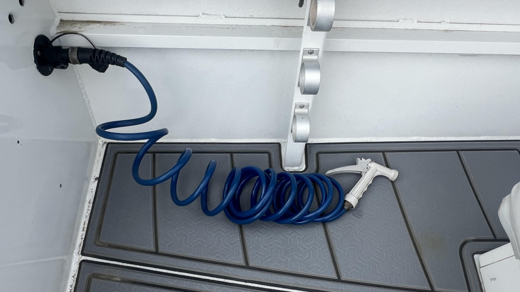 Gravois 22' Dual Console Hybrid