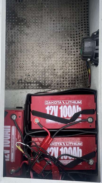 Gravois 22' Dual Console Hybrid