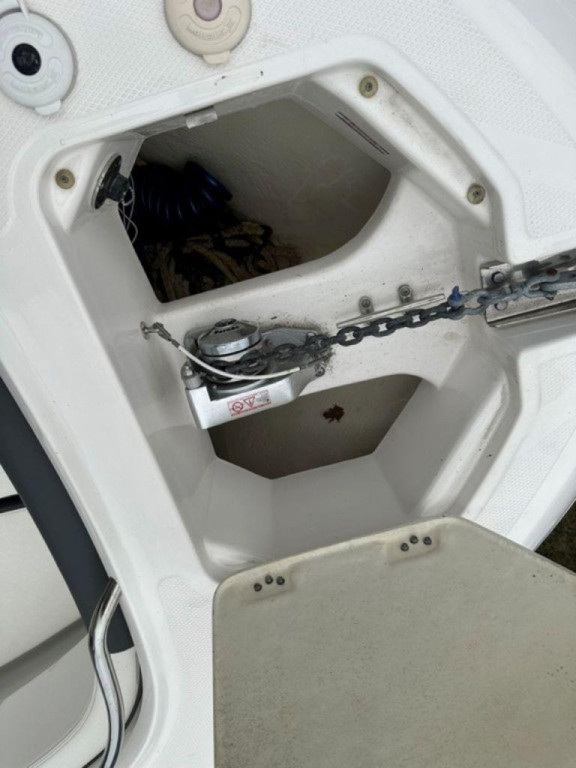 Robalo R242 Explorer