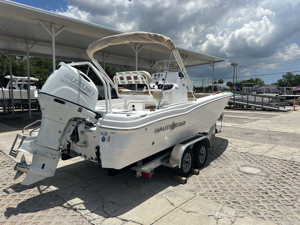 Nautic Star 211 Hybrid