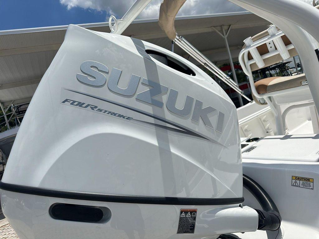 Nautic Star 211 Hybrid
