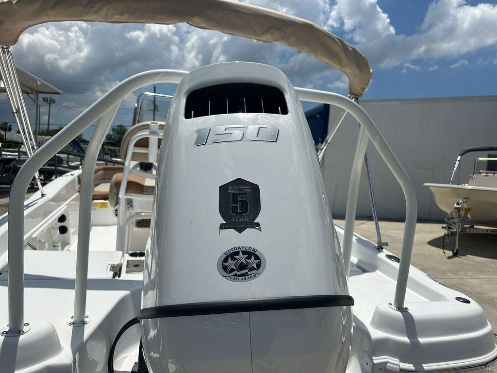 Nautic Star 211 Hybrid