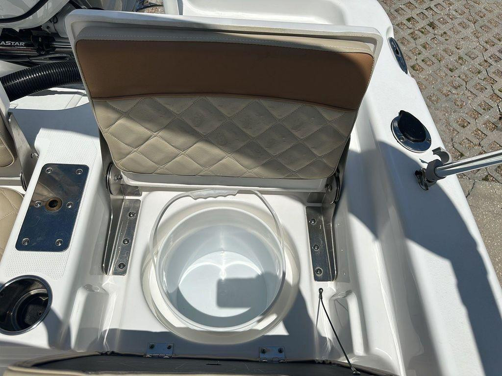 Nautic Star 211 Hybrid