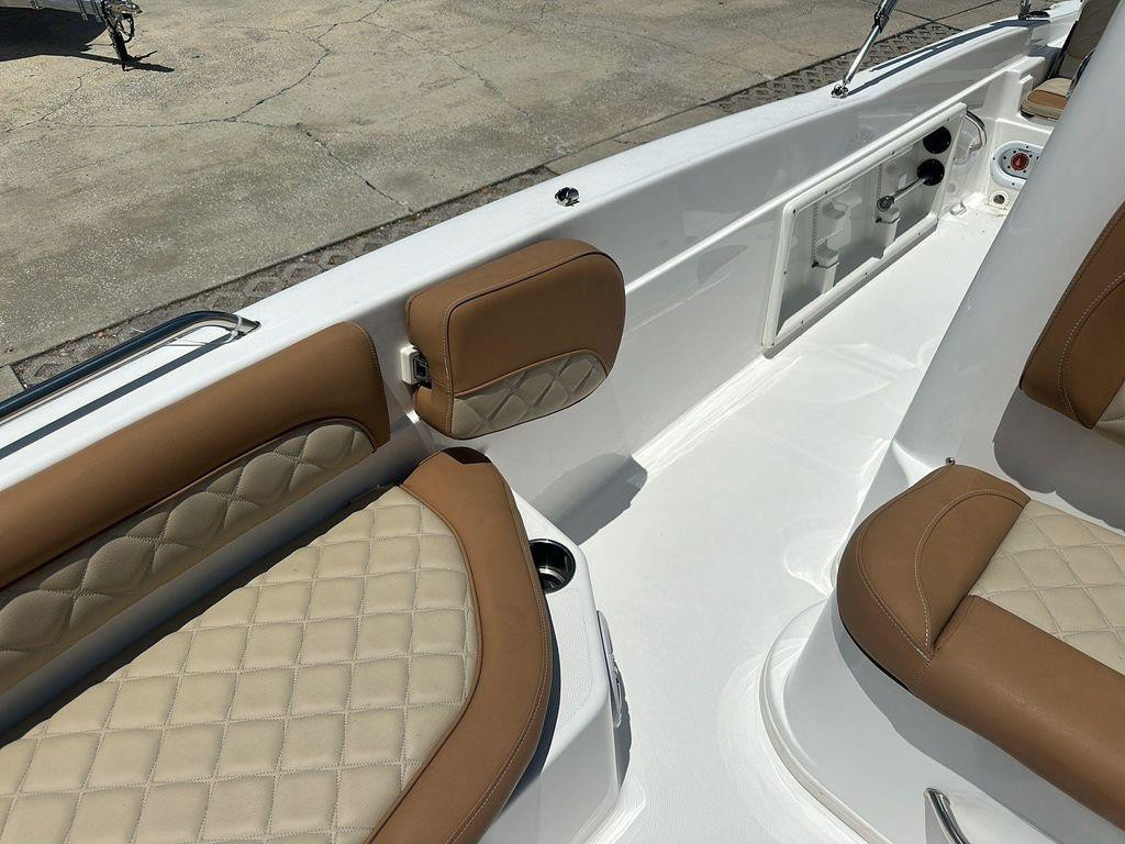 Nautic Star 211 Hybrid