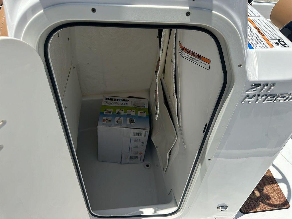 Nautic Star 211 Hybrid