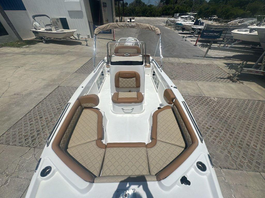 Nautic Star 211 Hybrid