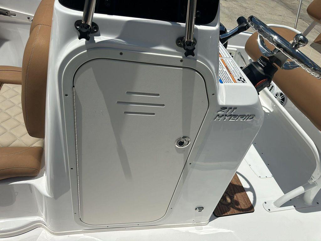 Nautic Star 211 Hybrid
