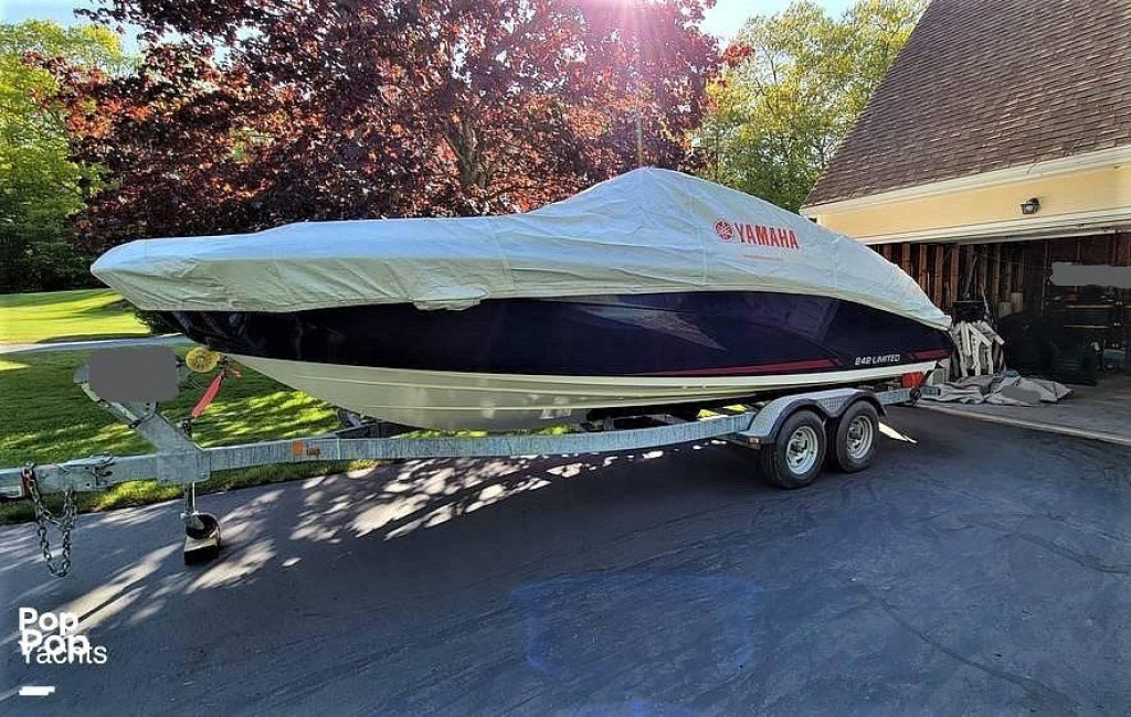 Yamaha E Series 242 LIMITED