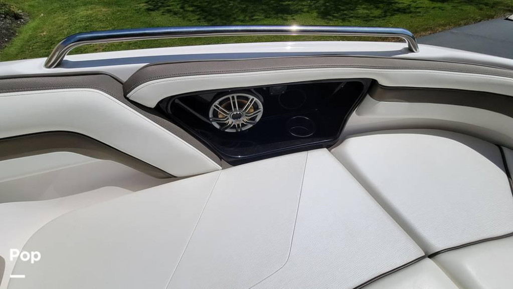 Yamaha E Series 242 LIMITED