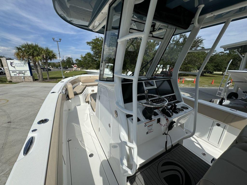 Edgewater Center Console