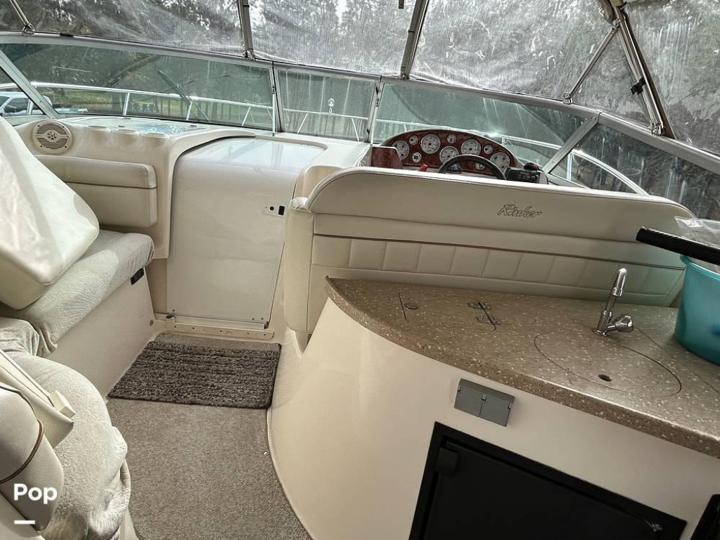 Rinker Fiesta Vee 342