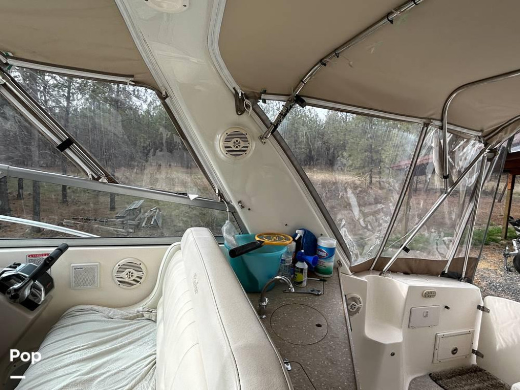 Rinker Fiesta Vee 342