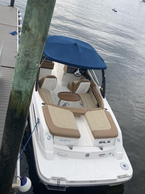 Sea Ray 250 SLX
