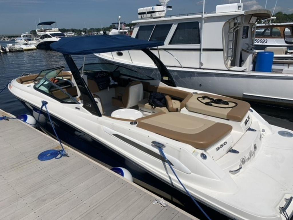Sea Ray 250 SLX