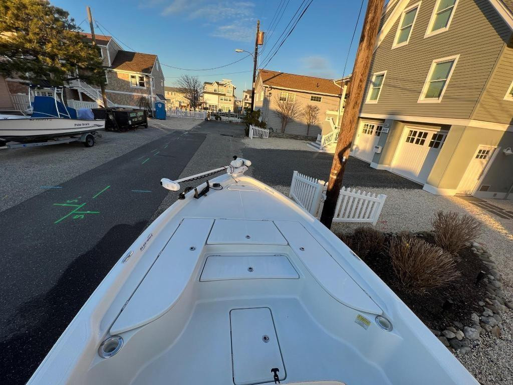 Blue Wave 2400 Pure Bay