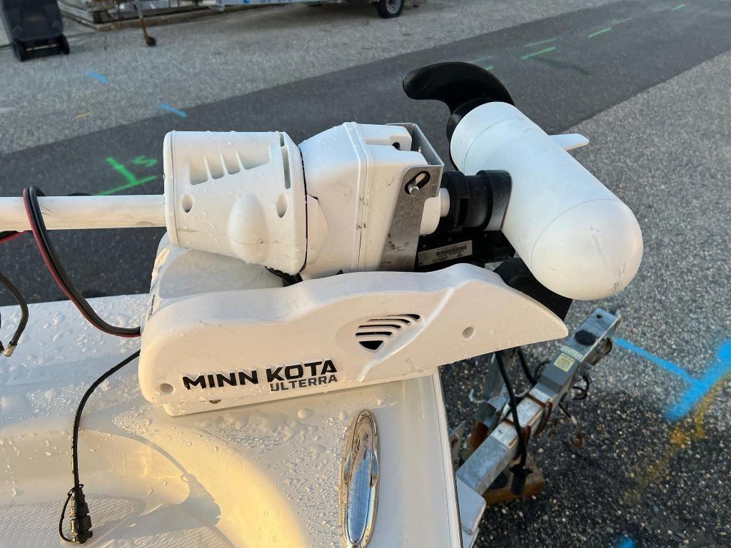 Blue Wave 2400 Pure Bay