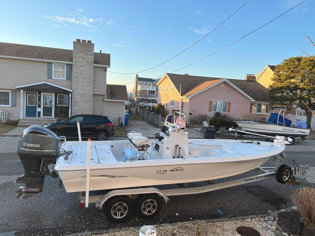 Blue Wave 2400 Pure Bay