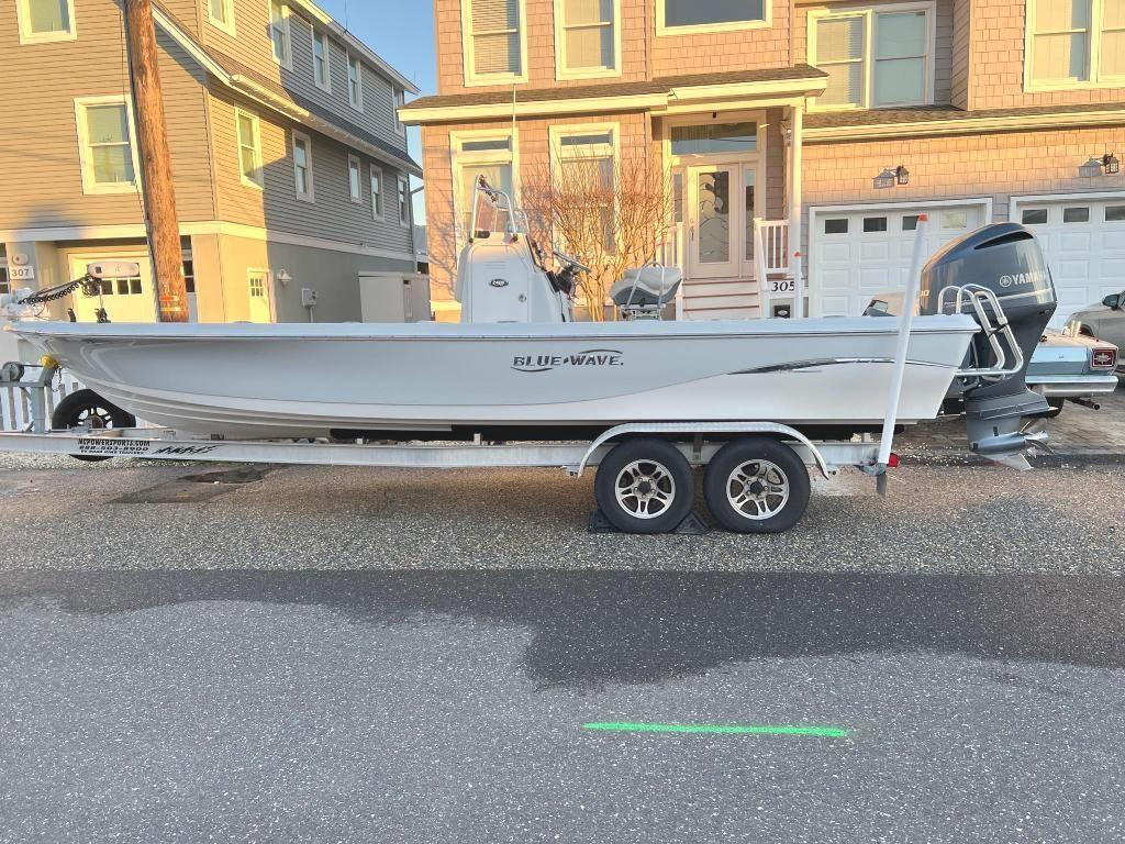 Blue Wave 2400 Pure Bay