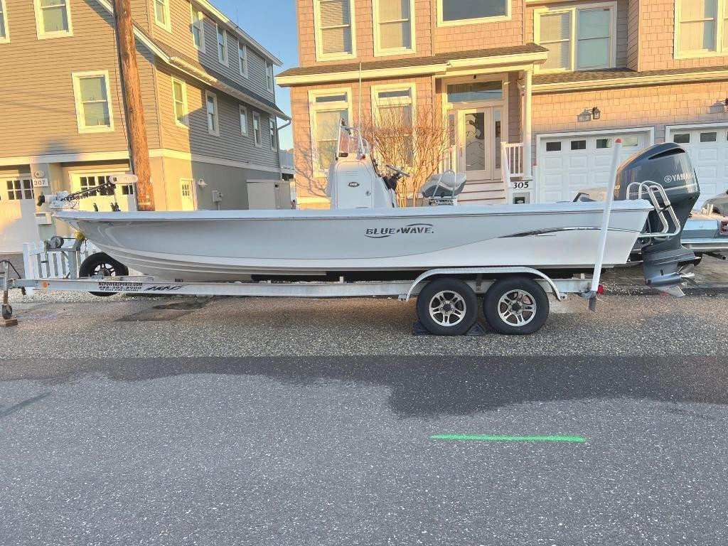 Blue Wave 2400 Pure Bay