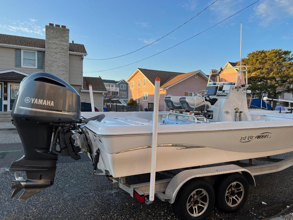 Blue Wave 2400 Pure Bay