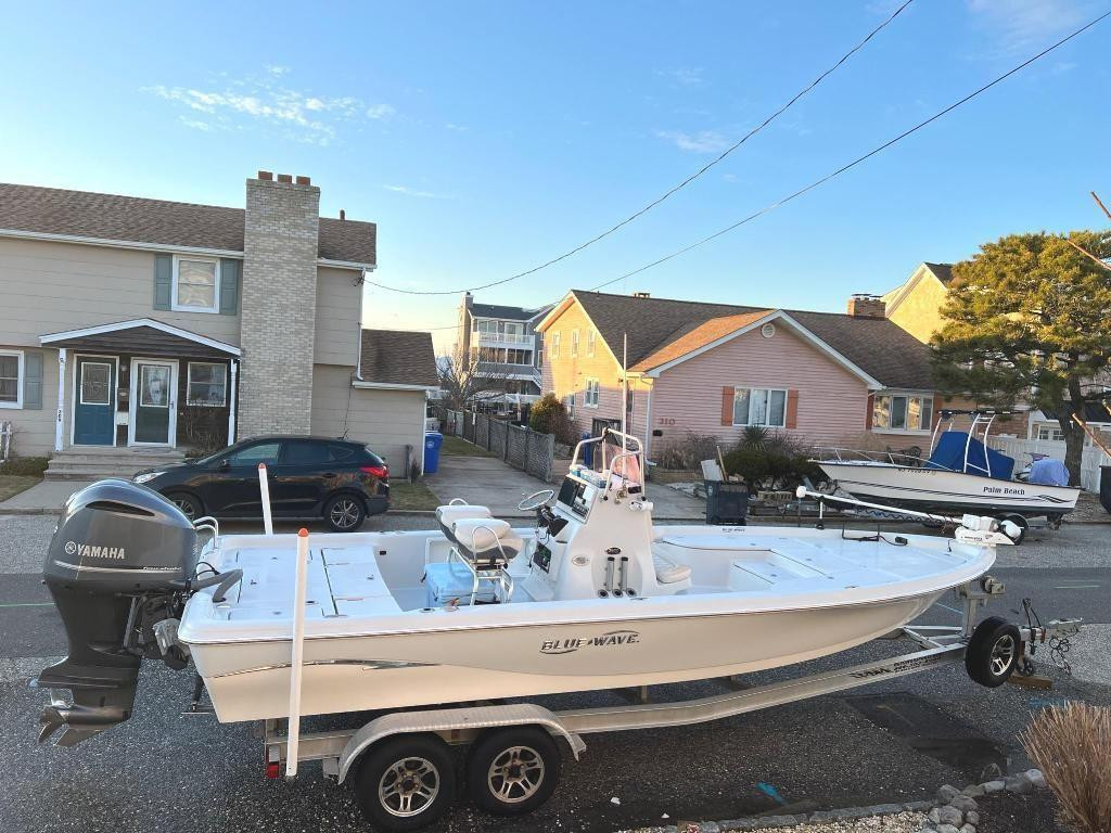 Blue Wave 2400 Pure Bay