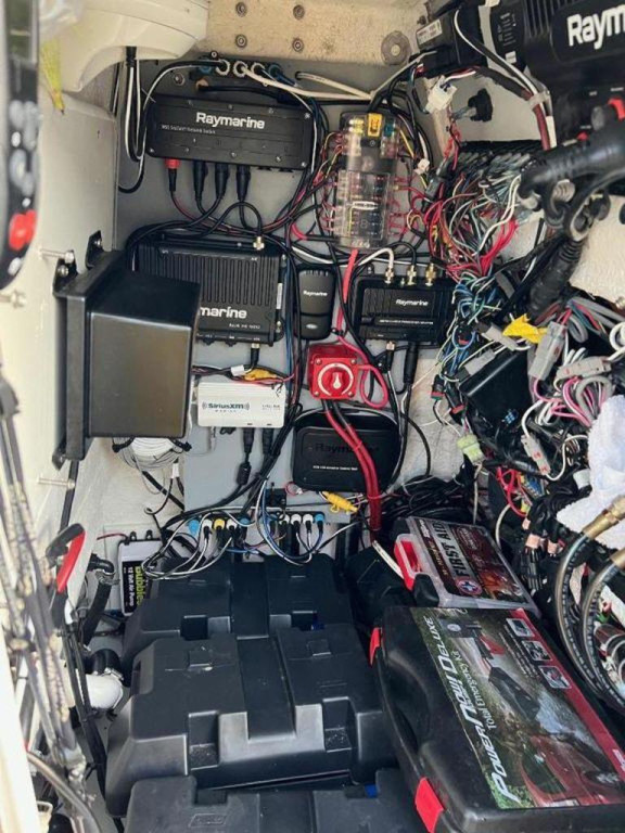 Blue Wave 2400 Pure Bay