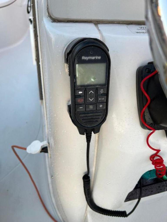 Blue Wave 2400 Pure Bay