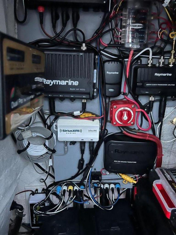 Blue Wave 2400 Pure Bay