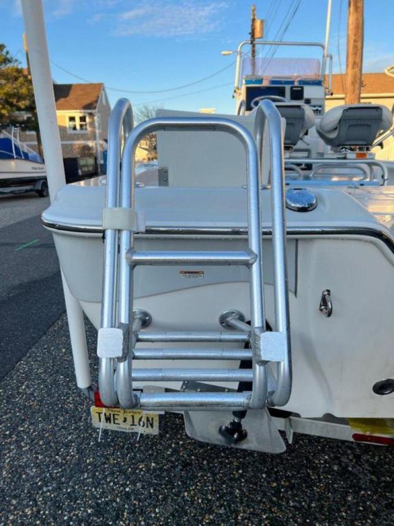 Blue Wave 2400 Pure Bay