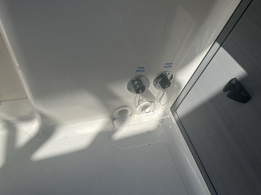 Sea Born LX26 Center Console LE