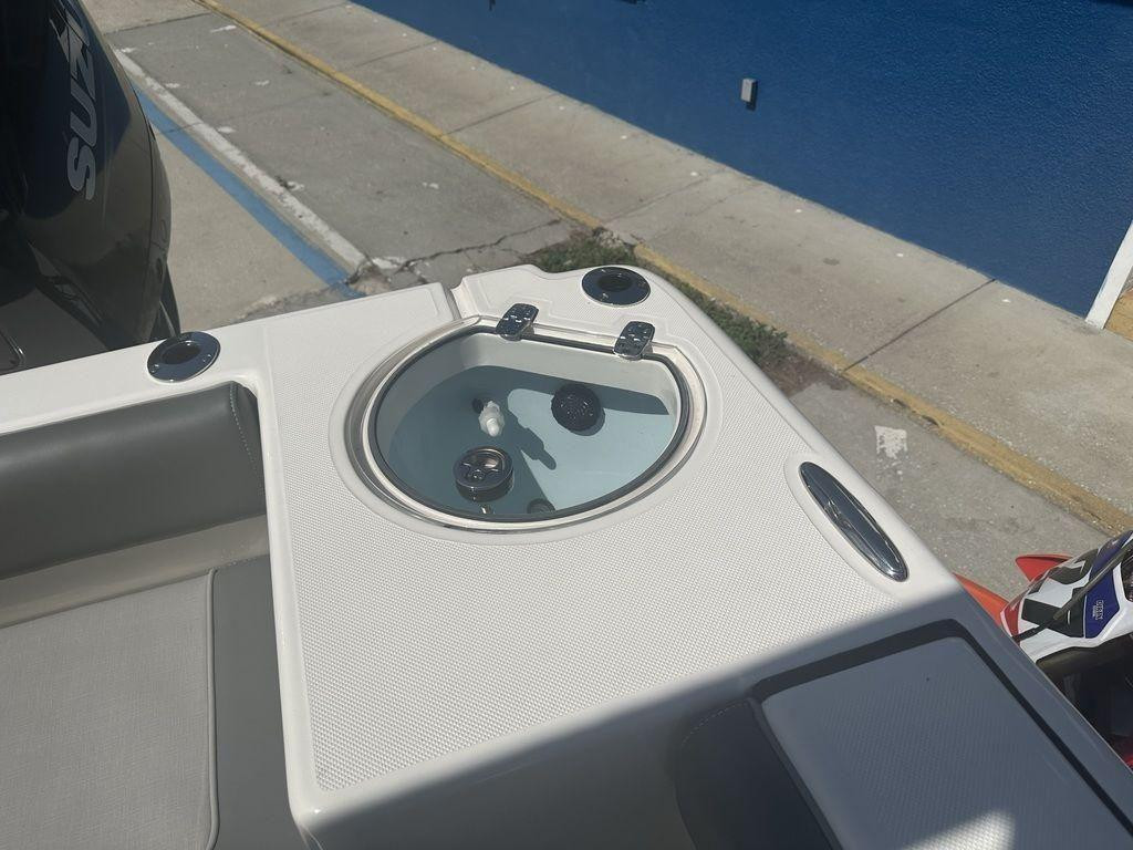 Sea Born LX26 Center Console LE