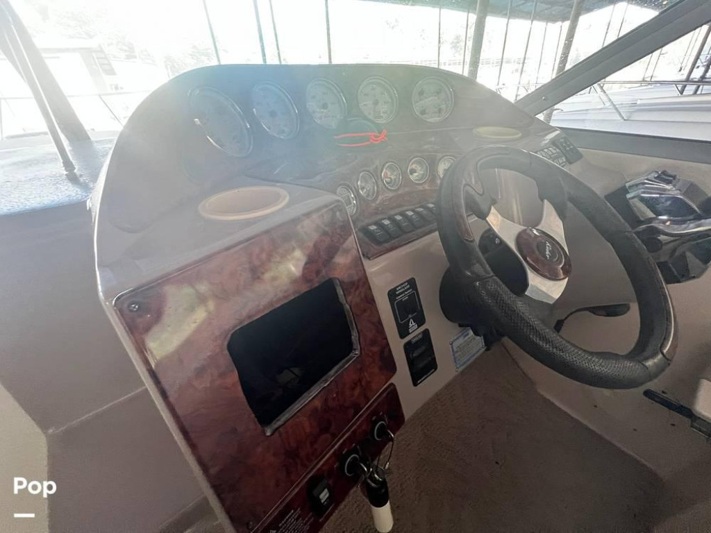 Rinker Fiesta Vee 320