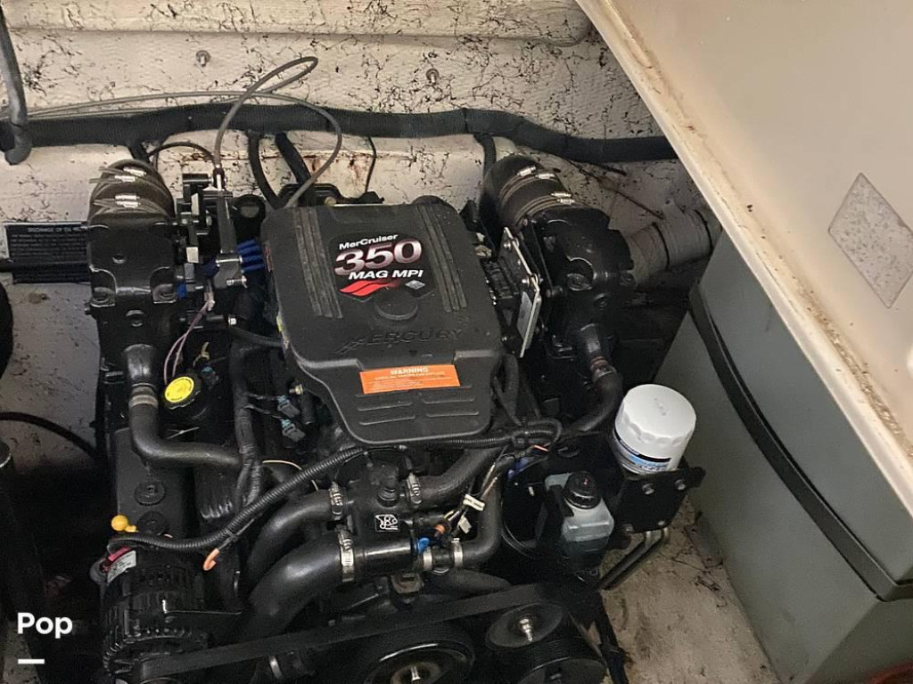 Rinker Fiesta Vee 320