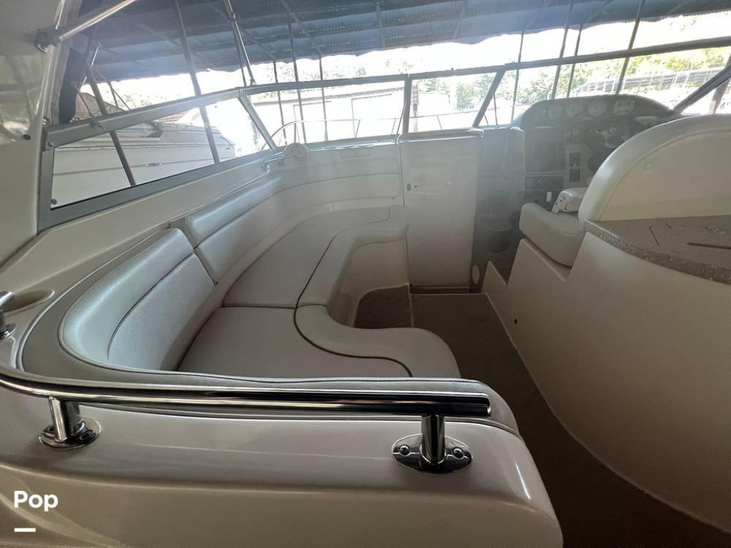 Rinker Fiesta Vee 320