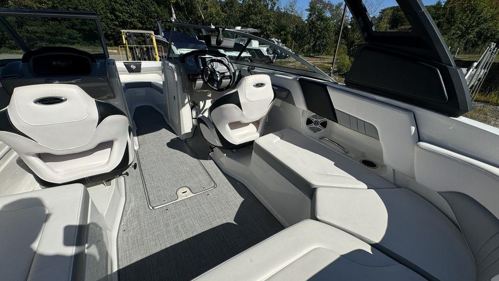 Chaparral 23 H2O Surf