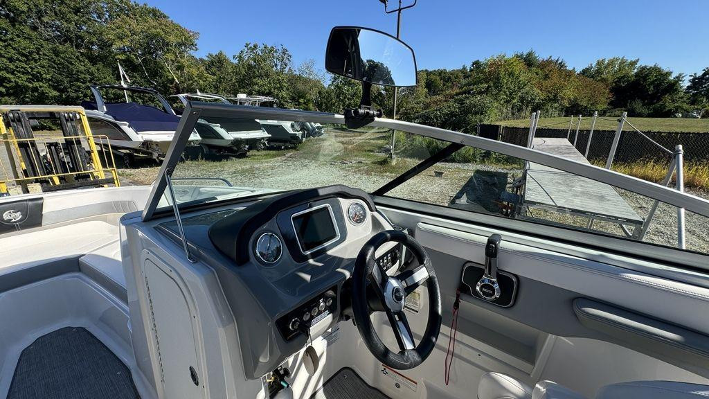 Chaparral 23 H2O Surf