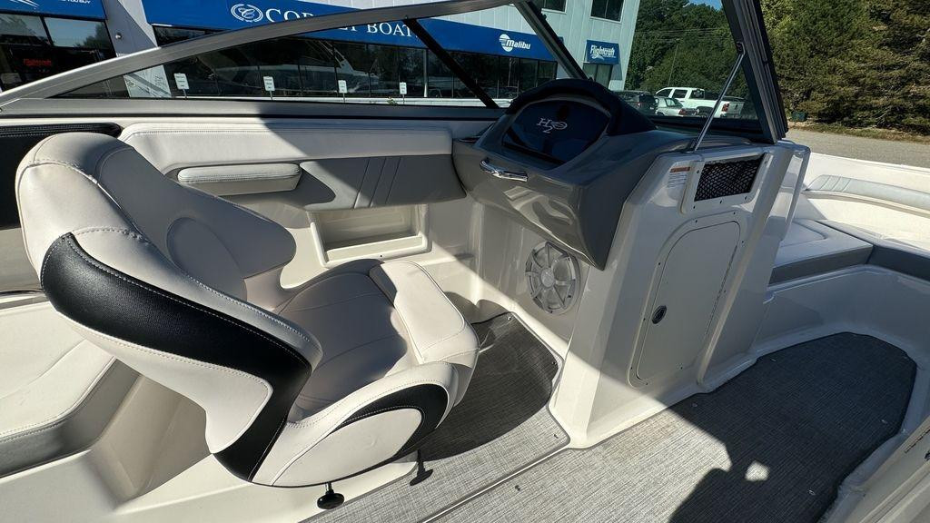 Chaparral 23 H2O Surf