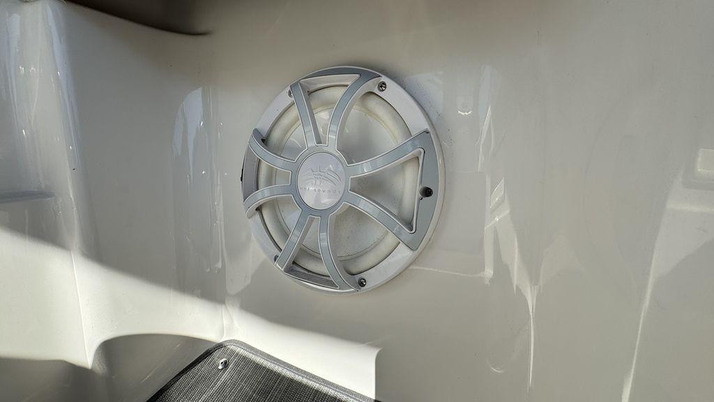 Chaparral 23 H2O Surf