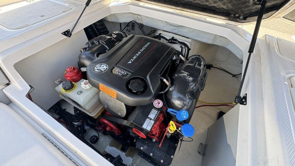 Chaparral 23 H2O Surf