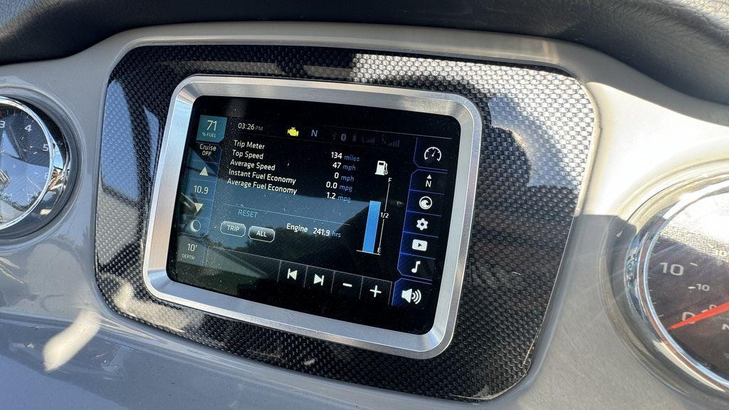 Chaparral 23 H2O Surf